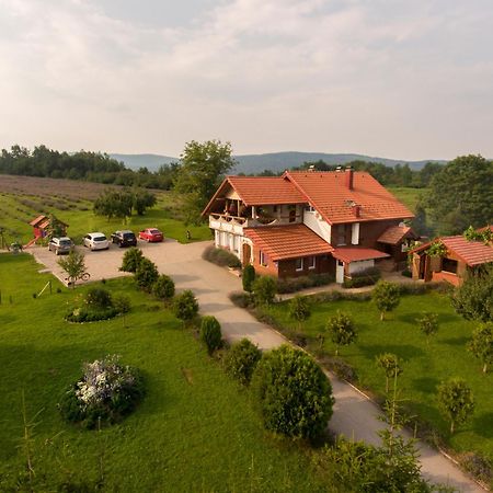 Lavanda Farm Apartmani Rakovica Exteriér fotografie