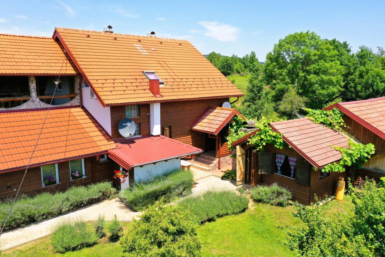 Lavanda Farm Apartmani Rakovica Exteriér fotografie