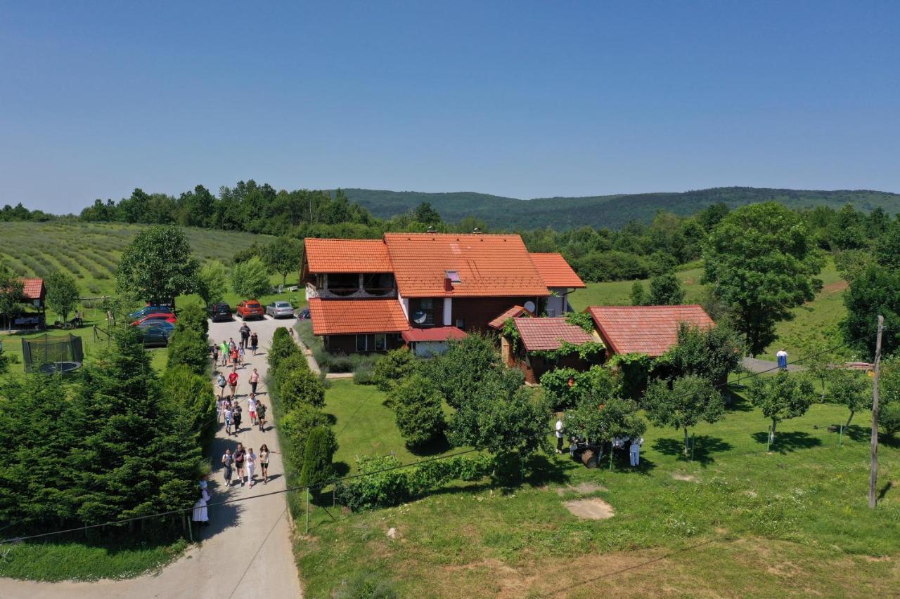 Lavanda Farm Apartmani Rakovica Exteriér fotografie