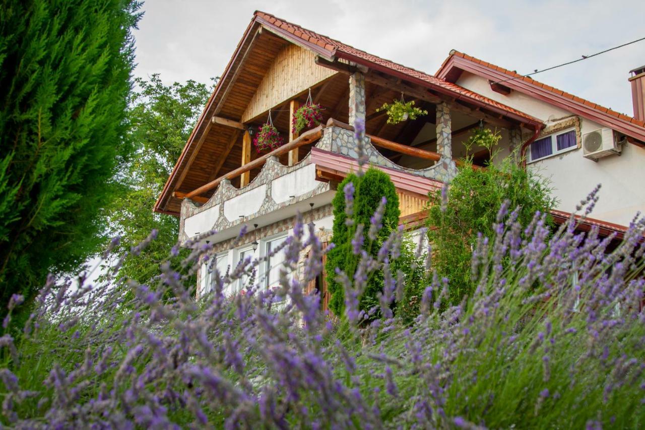 Lavanda Farm Apartmani Rakovica Exteriér fotografie