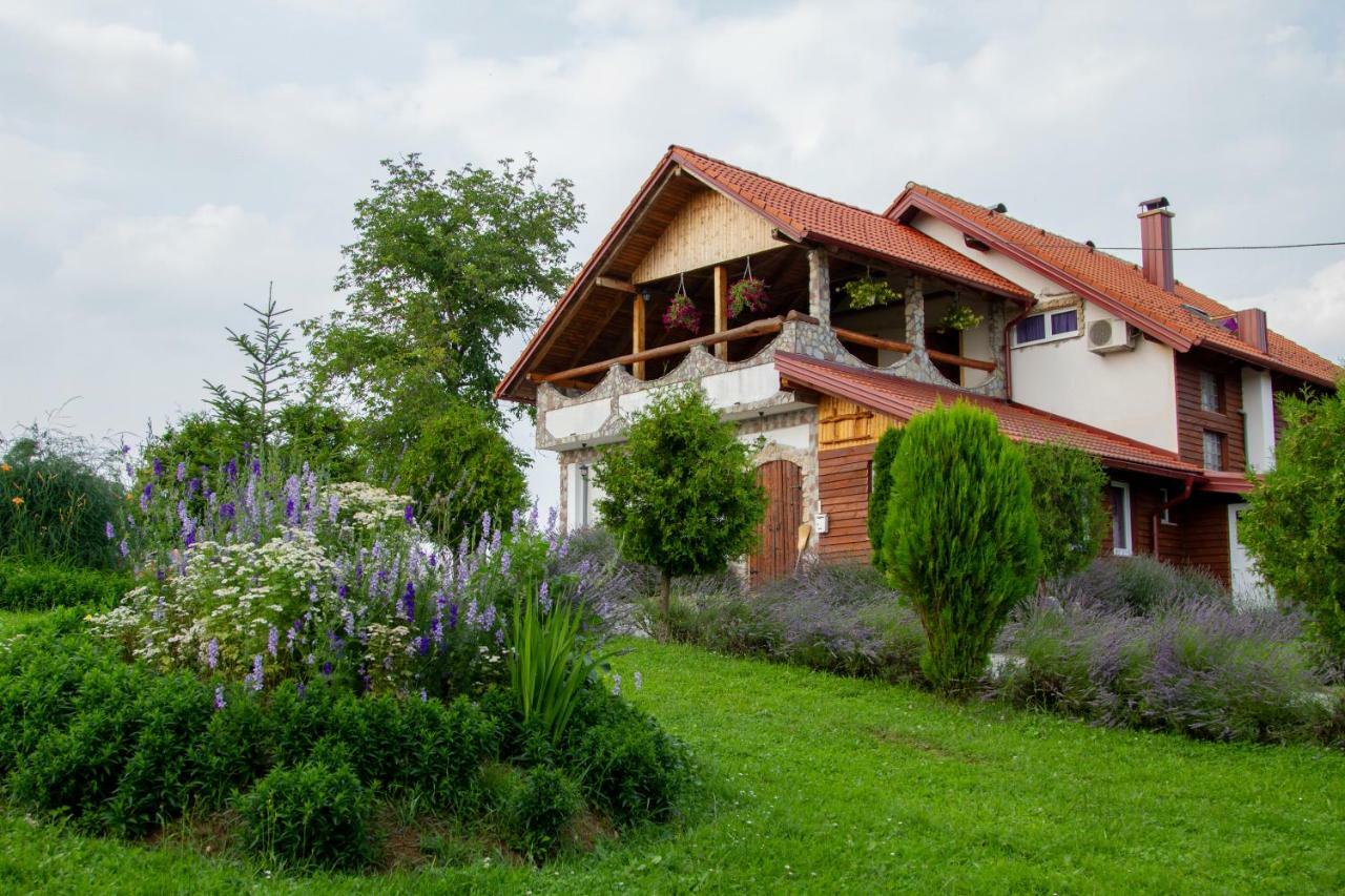 Lavanda Farm Apartmani Rakovica Exteriér fotografie